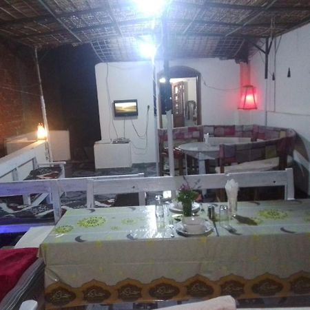 לוקסור One Love Guesthouse & Restaurant מראה חיצוני תמונה
