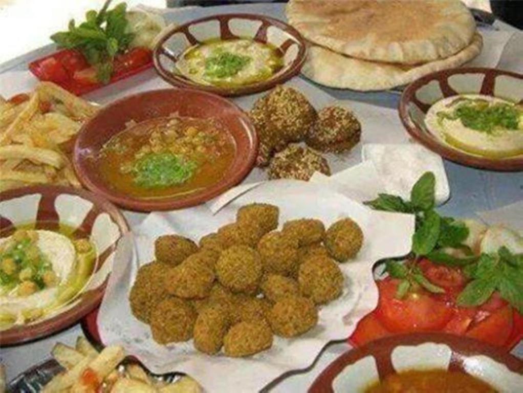 לוקסור One Love Guesthouse & Restaurant מראה חיצוני תמונה