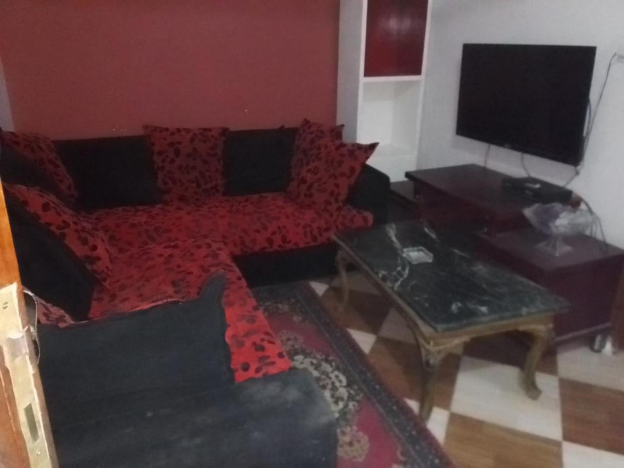לוקסור One Love Guesthouse & Restaurant מראה חיצוני תמונה